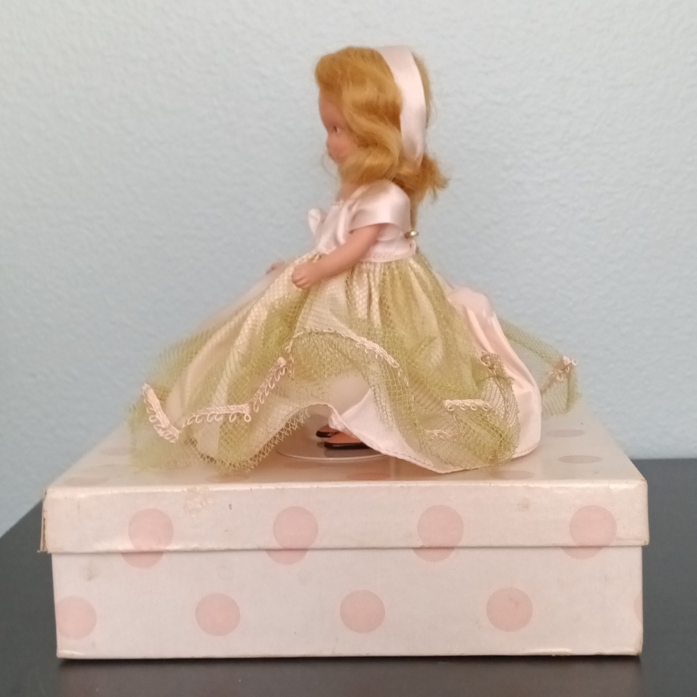 Nancy Ann Storybook Doll #90 Seasons Series Spring w/Box, Tag & more - Picture 6 of 17